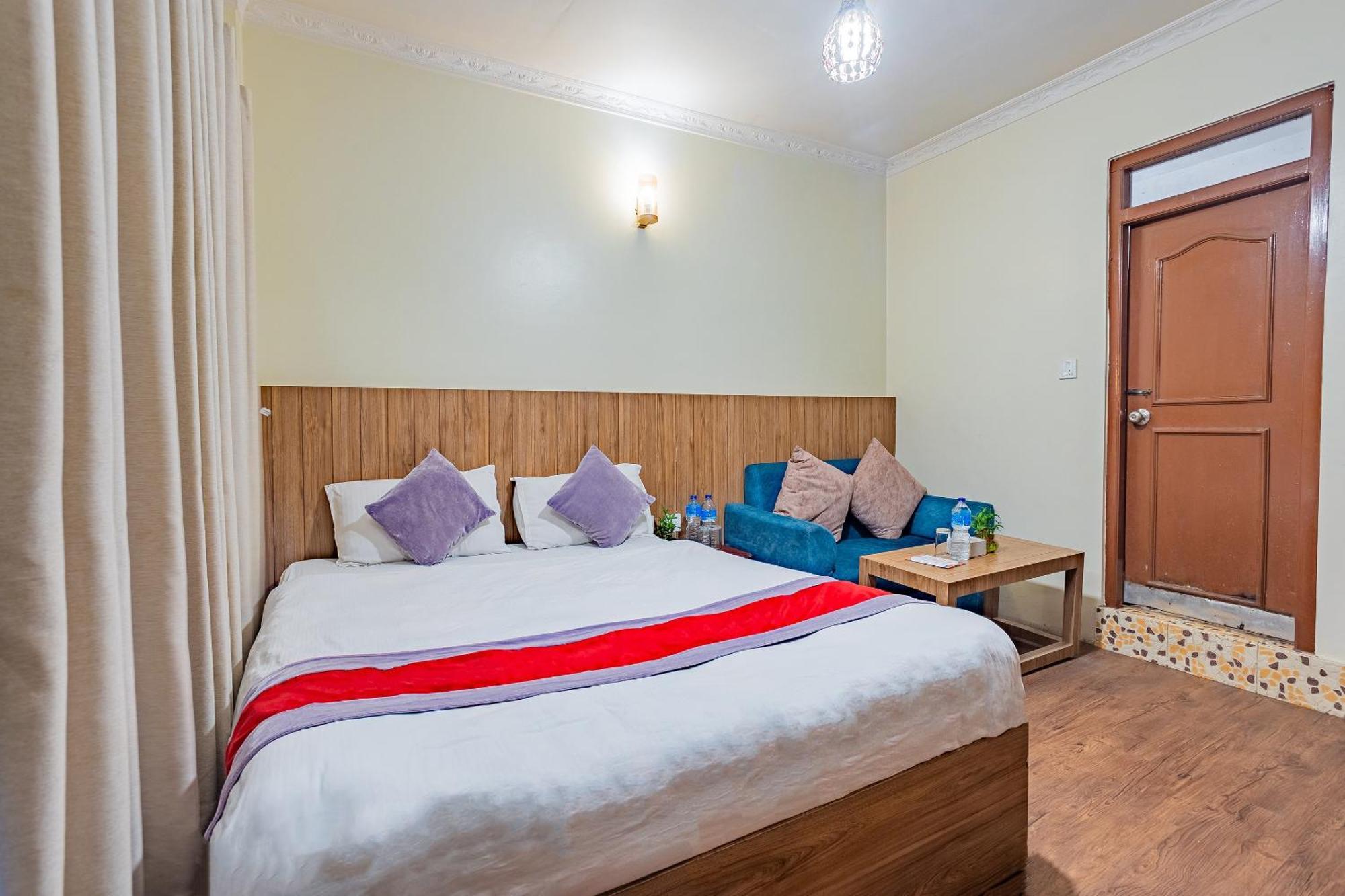 Oyo 821 Hotel Gauri Kathmandu Buitenkant foto