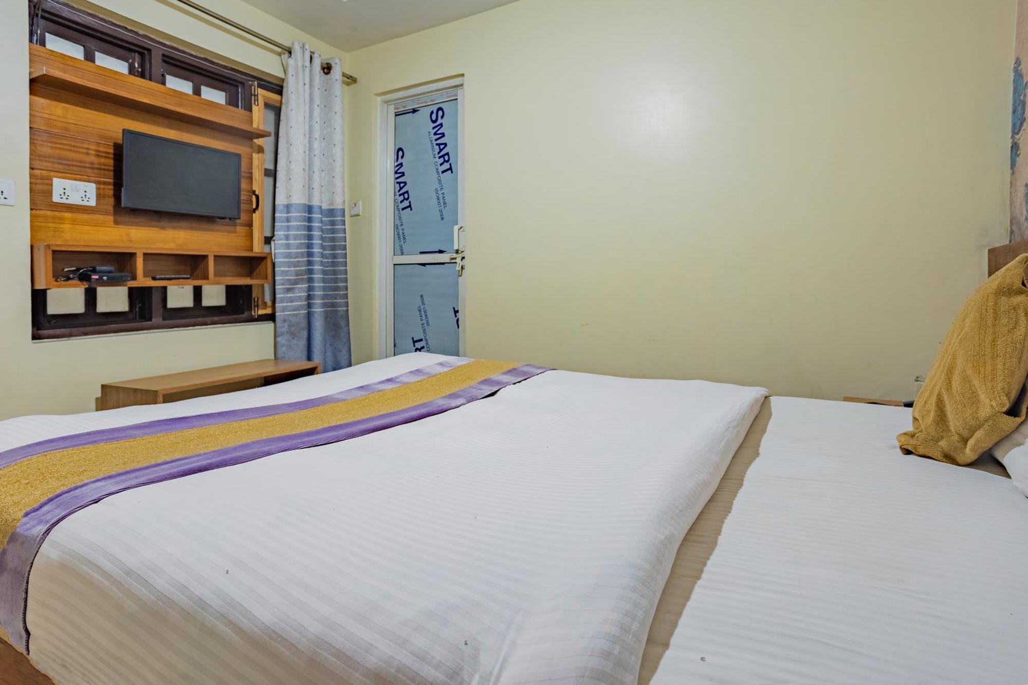 Oyo 821 Hotel Gauri Kathmandu Buitenkant foto