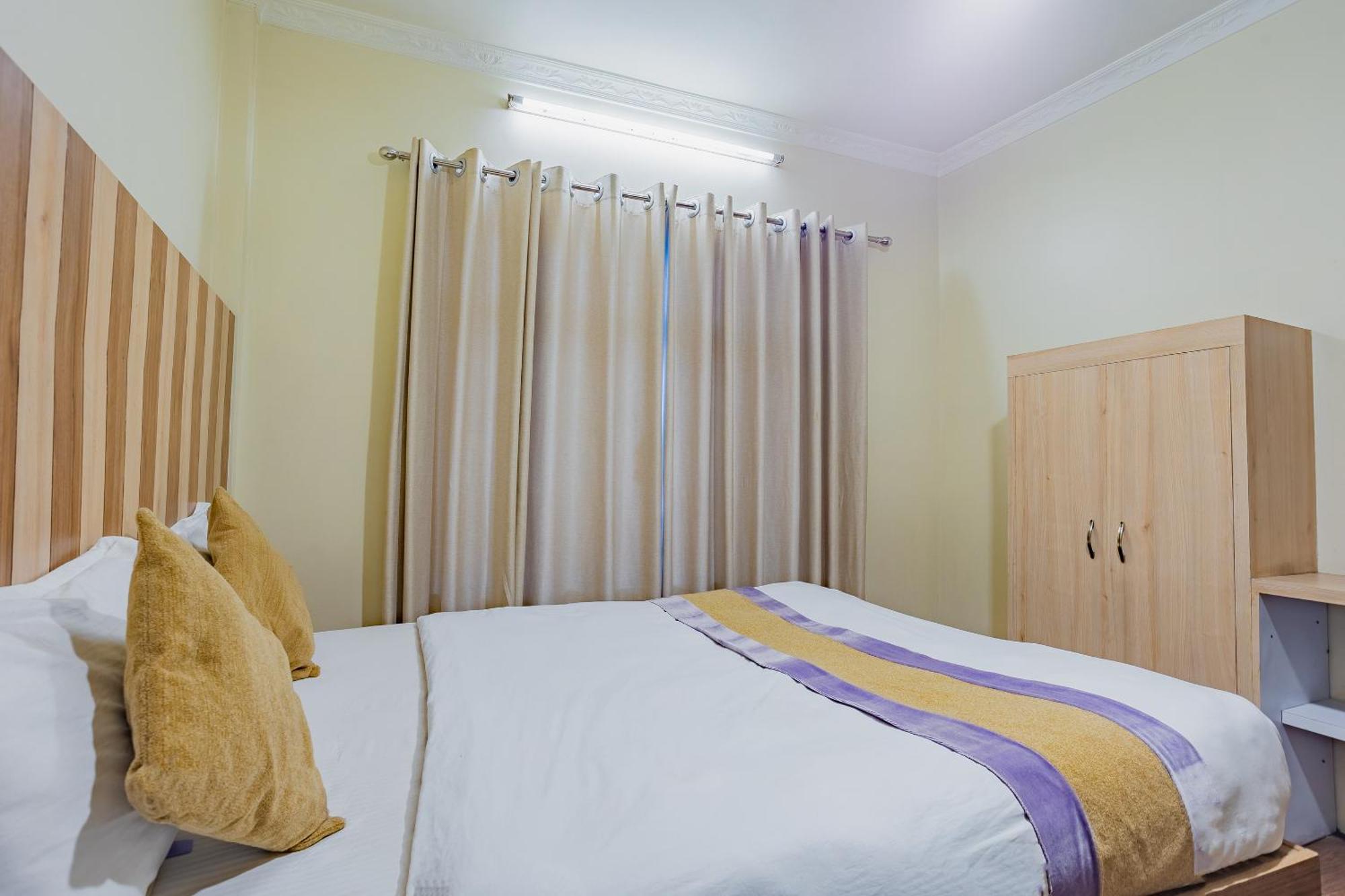 Oyo 821 Hotel Gauri Kathmandu Buitenkant foto