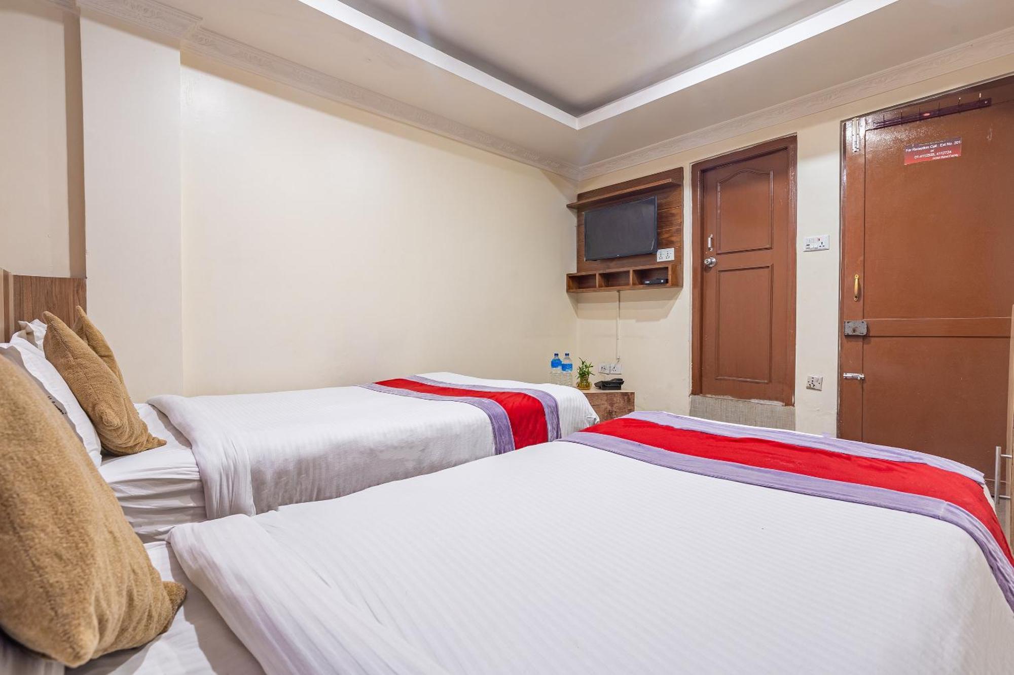 Oyo 821 Hotel Gauri Kathmandu Buitenkant foto