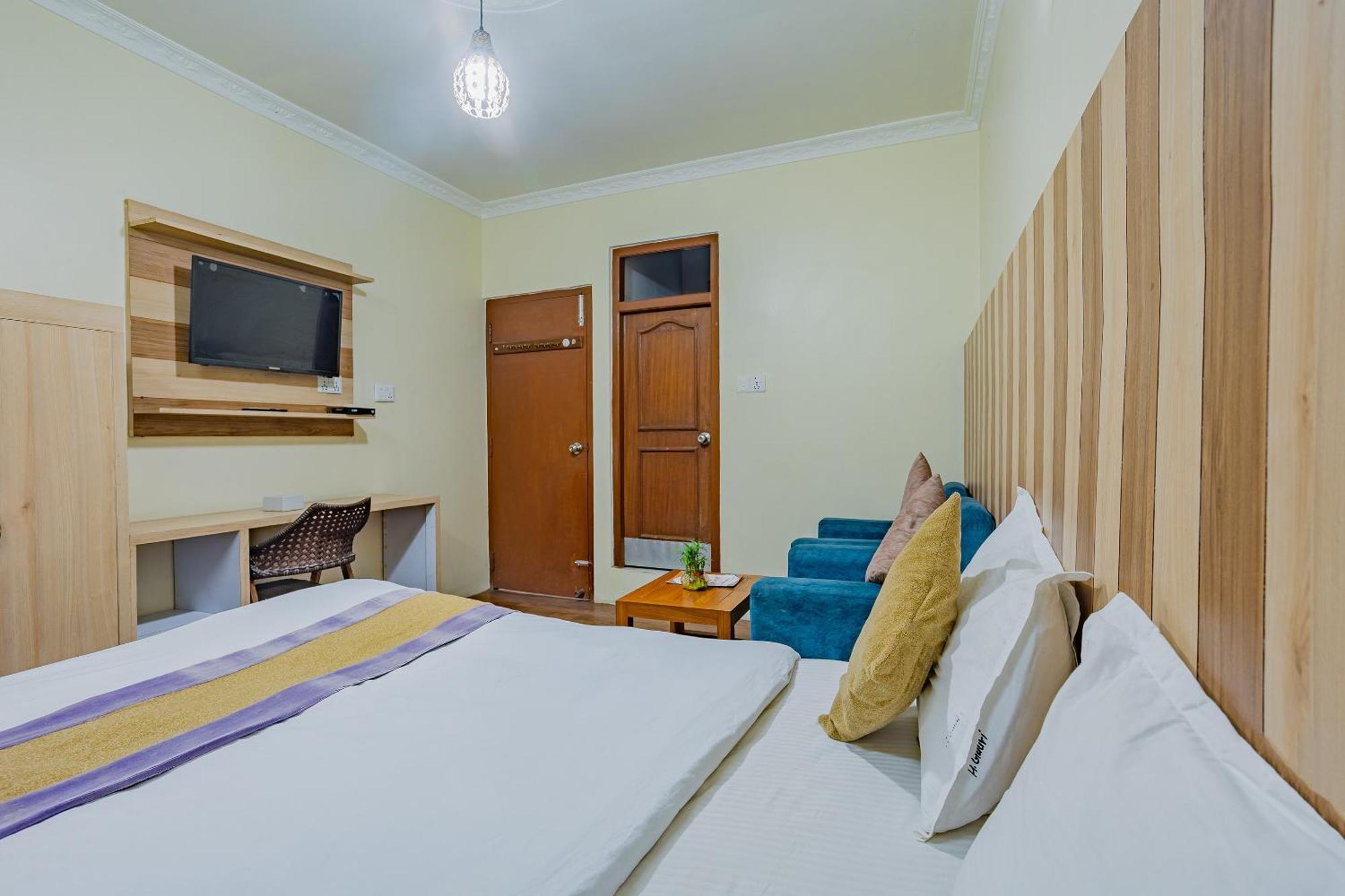 Oyo 821 Hotel Gauri Kathmandu Buitenkant foto