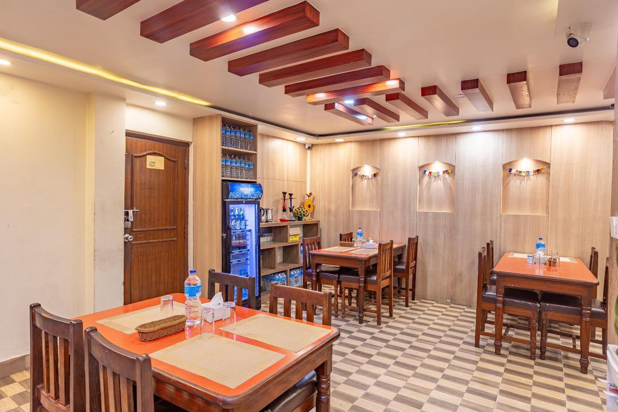 Oyo 821 Hotel Gauri Kathmandu Buitenkant foto