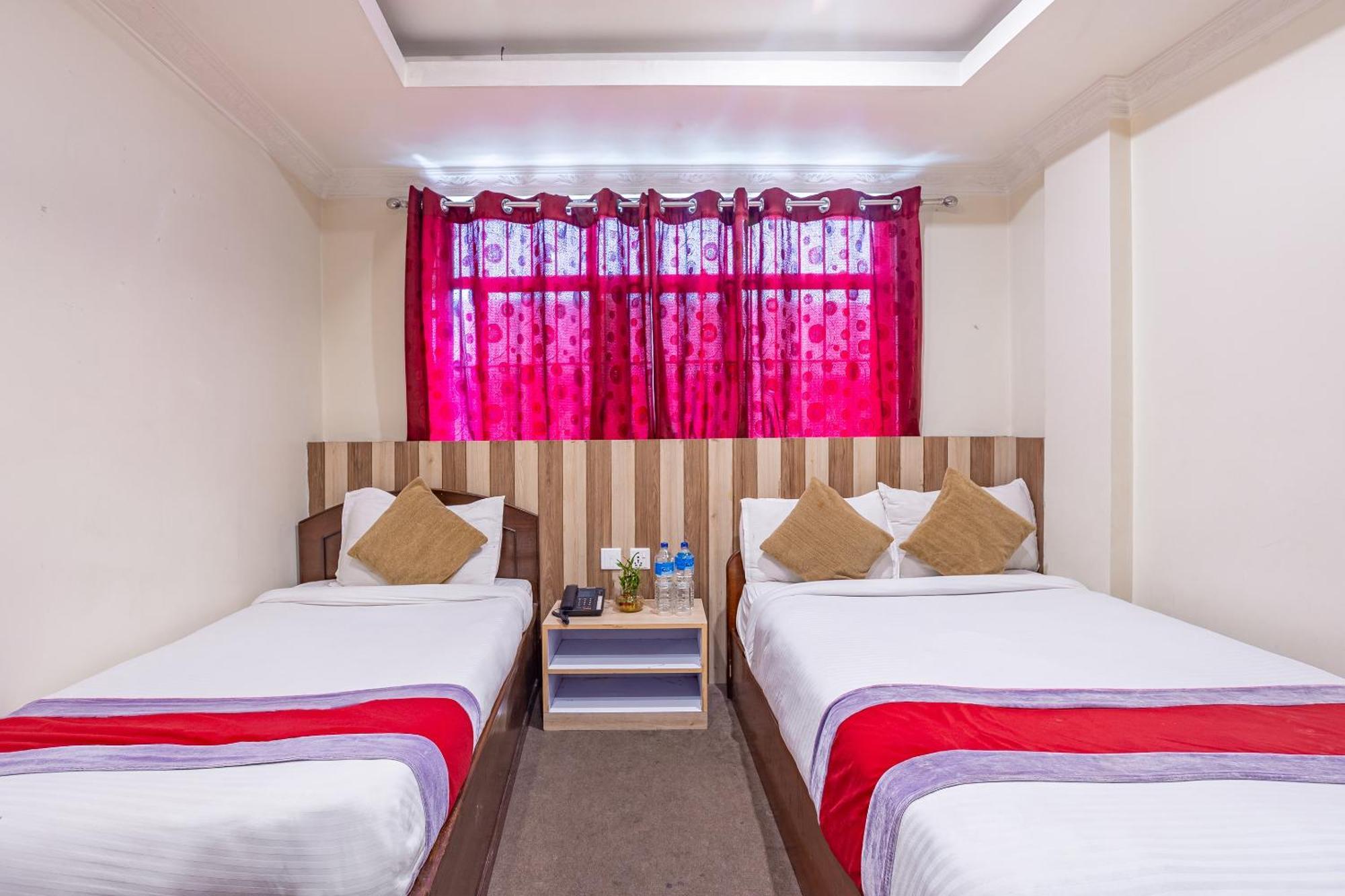 Oyo 821 Hotel Gauri Kathmandu Buitenkant foto