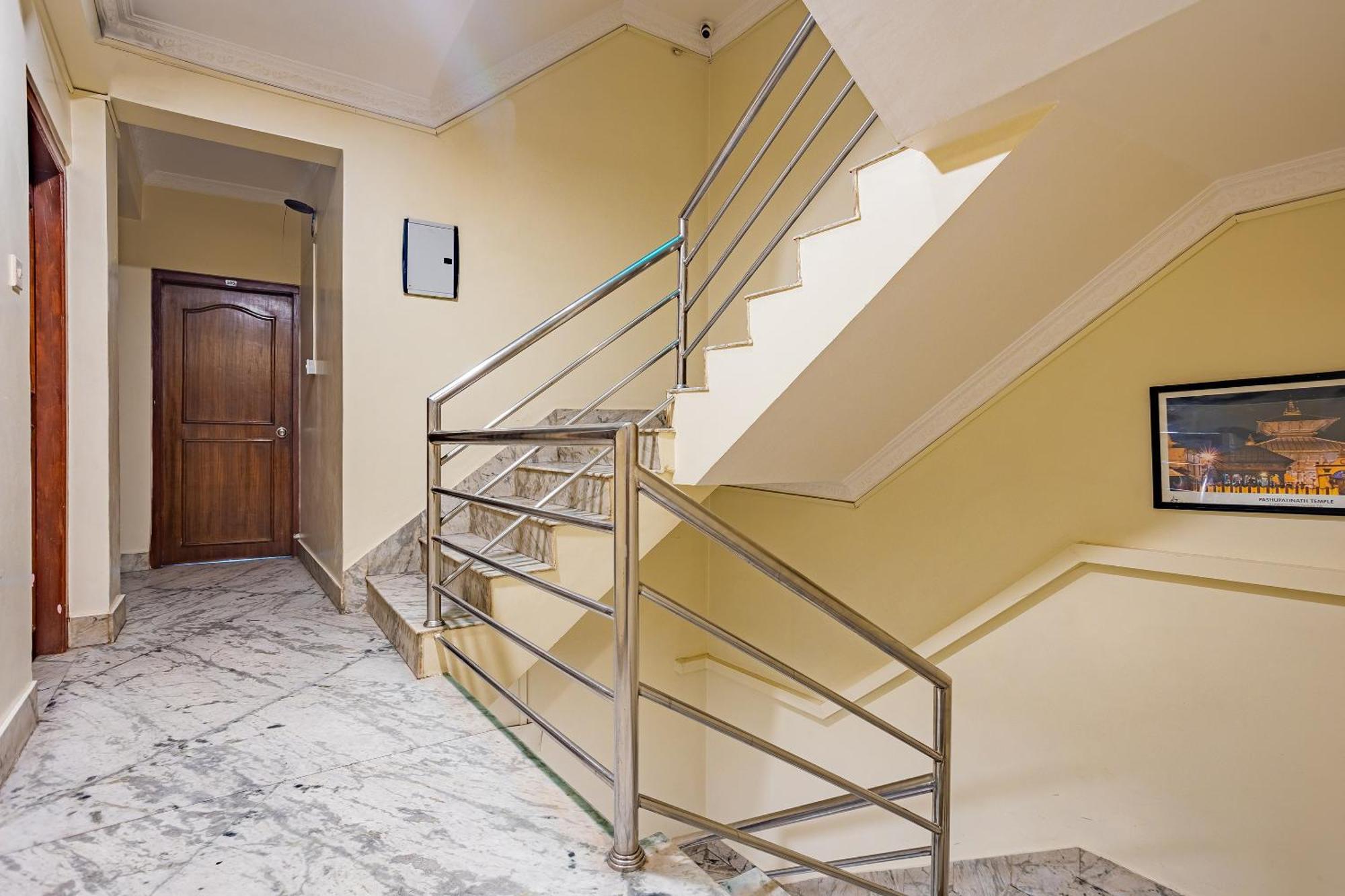 Oyo 821 Hotel Gauri Kathmandu Buitenkant foto