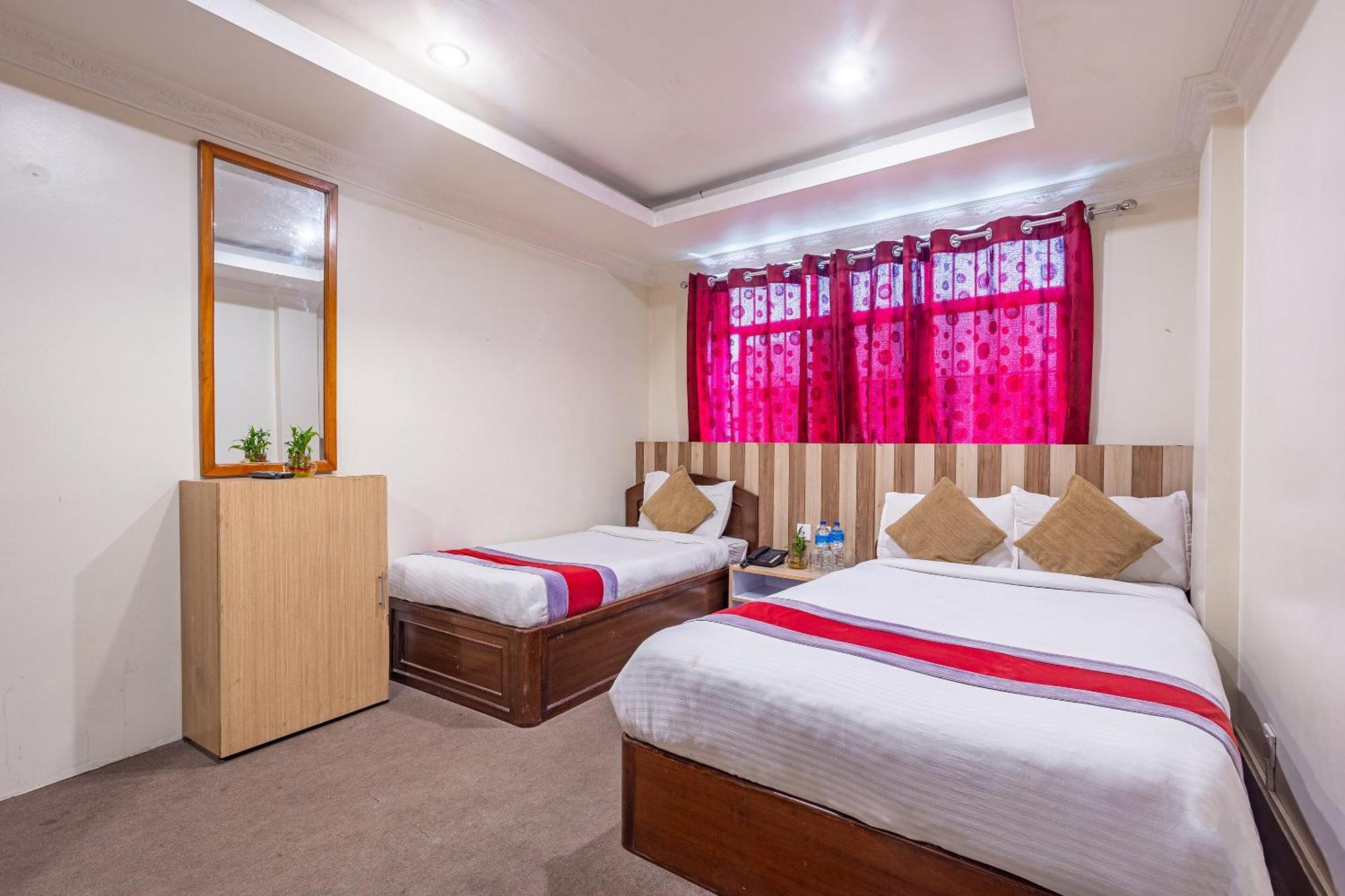 Oyo 821 Hotel Gauri Kathmandu Buitenkant foto